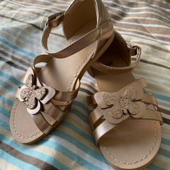 Gorgeous golden sparkly sandals for a girl by H&M, size 26, brand new