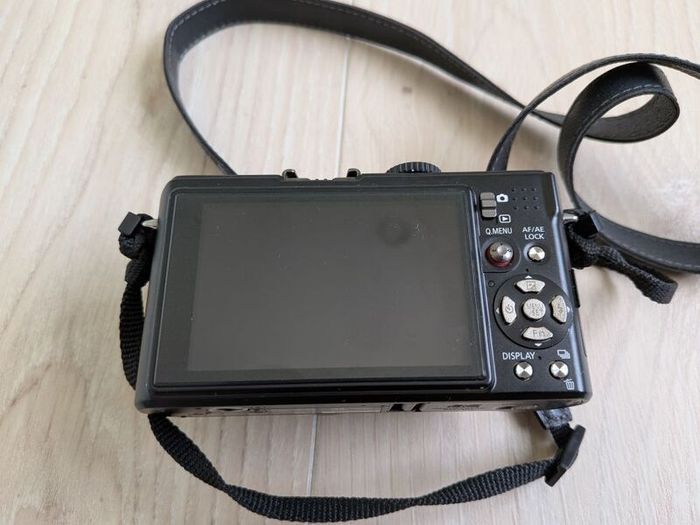 Panasonic Lumix DMC-LX3 Premium Compact Camera