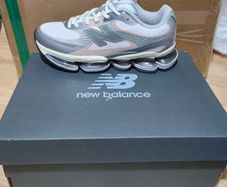 New Balance 2000