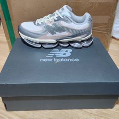 New Balance 2000