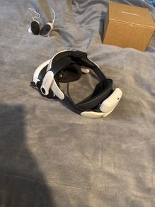 Meta quest 3 (128 gb) with bobo vr head-strap