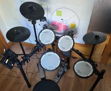 Roland V-Drums TD-07 electronic drum kit