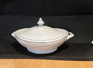 Royal Doulton - Tiara H4915- Vegetable Bowl (R10)