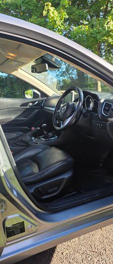 2015 Mazda 3 Platinum Edition 2.2 Saloon