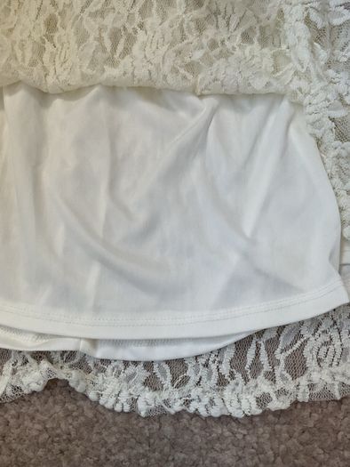 skirt size small Charlotte Russe cream lace skirt size 10