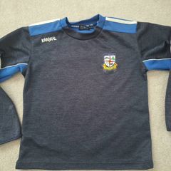Celbridge GAA Training Sweater 9-10 years with Free Shorts