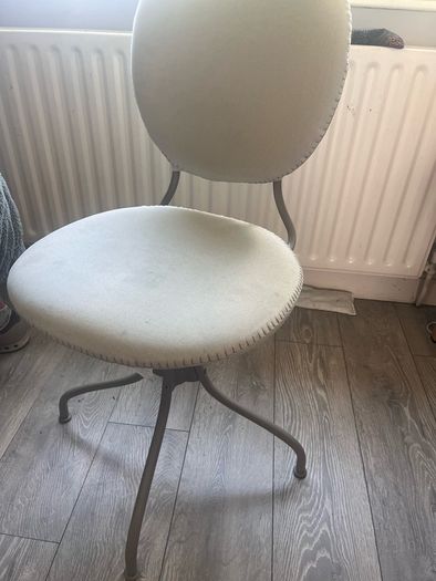 Swivel chair