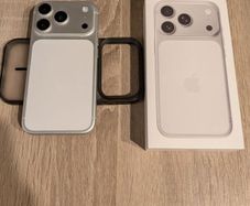 Apple iPhone 17 pro 256gb UNLOCKED
