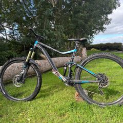 Giant Trance full suspension mountain bike