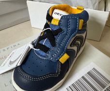 New GEOX Flickr Infants Trainers EU22 UK5k
