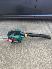 leaf blower
