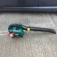 leaf blower