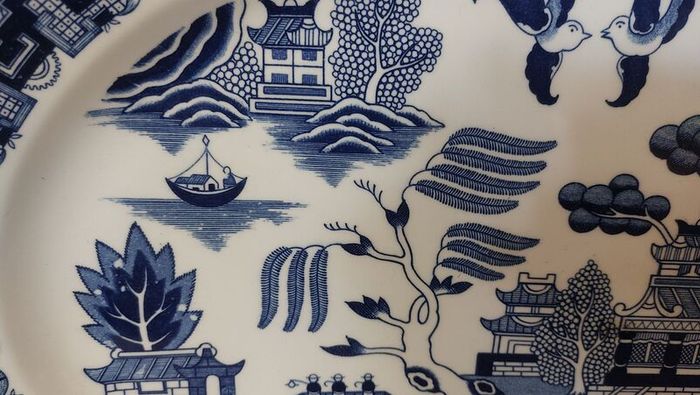 Beautiful Large Willow Pattern Turkey Platter, Made in Japan, Would Hold a Whopper Turkey!