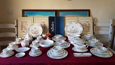 60 Piece Aynsley Cottage Garden Bone China Dinner And Tea Service / Set For 6 Person Setting Made In England Dishwasher And Microwave Safe