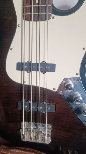 SX Bass Guitar and Squier BP 15 Amp Great Starter Set