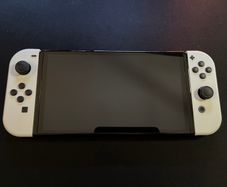 Nintendo Switch OLED & Carrying Case
