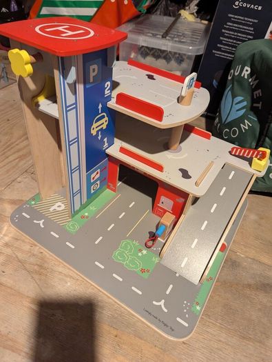 Carpark wooden garage aet