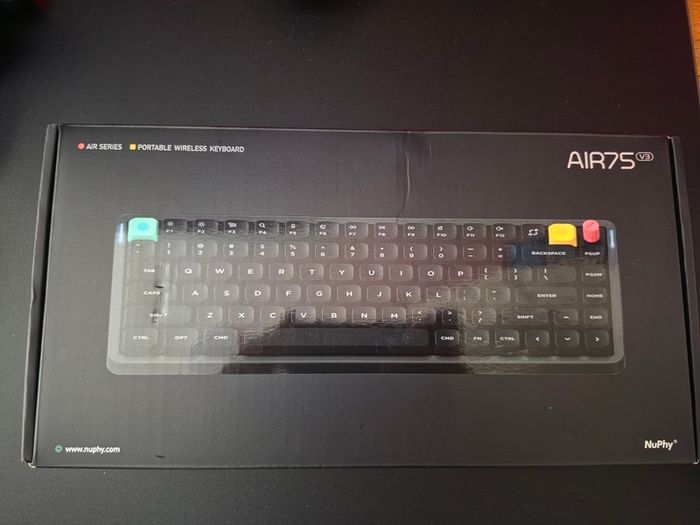 NuPhy Air75 V3 Wired/Wireless Mechanical Keyboard (keyboard only)