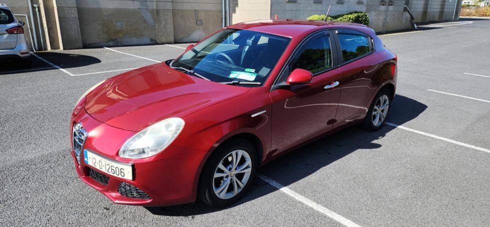 Alfa Romeo Giulietta 2012 118k km. Full service history.