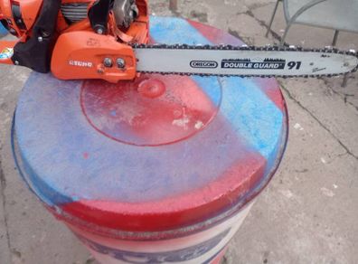 chainsaw a