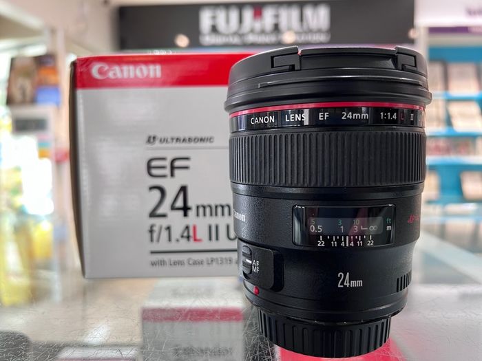 Canon 24mm f1.4L II USM
