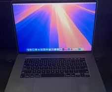 MacBook Pro 16 2019 i7/16GB/512SSD/382c