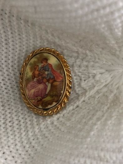brooch