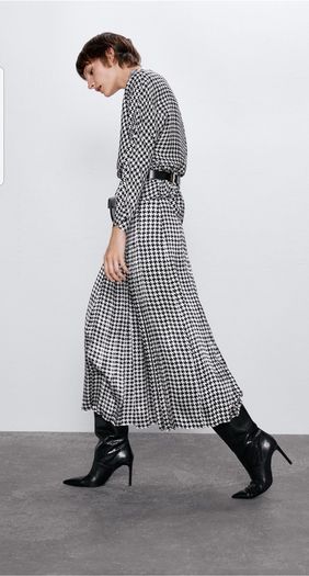 Zara midi black and white box pleated hundstooth skirt XS