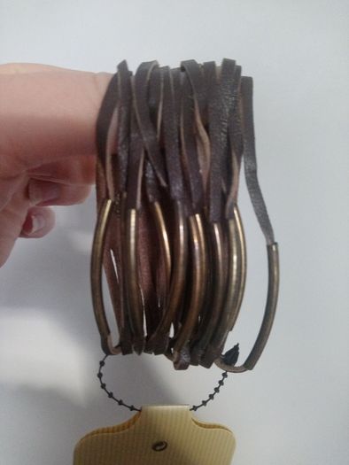 Bershka bracelet