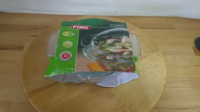 Pyrex Classic 2-in-1 Round Glass Casserole Dish with Lid 1L - New in Original Packaging