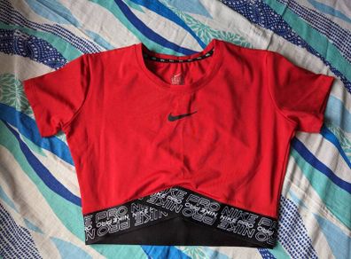 Nike Dri Fit  -Crop Top