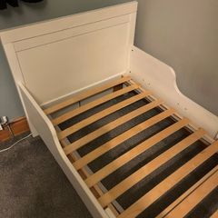 IKEA sundvik bed