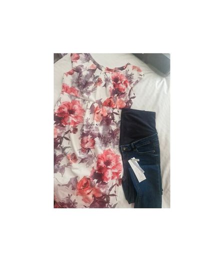 Maternity clothes size 10/M