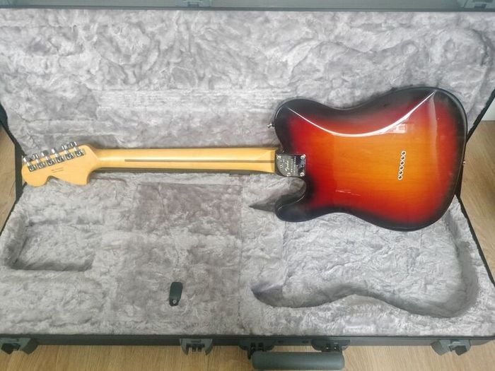 Fender American Professional II Telecaster Deluxe with Rosewood Fretboard - 3-Color Sunburst