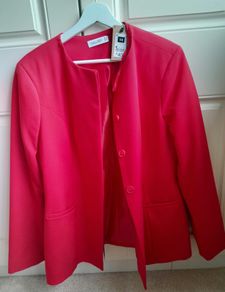 BNWT red blazer size 14.