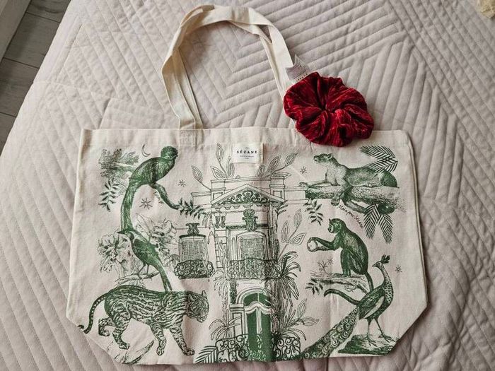 sezane tote bag and velvet scrunchie new