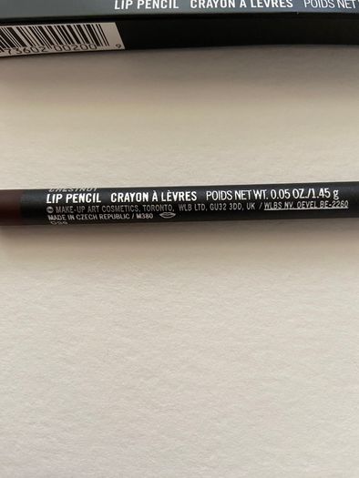 Mac lip pencil in shade chestnut