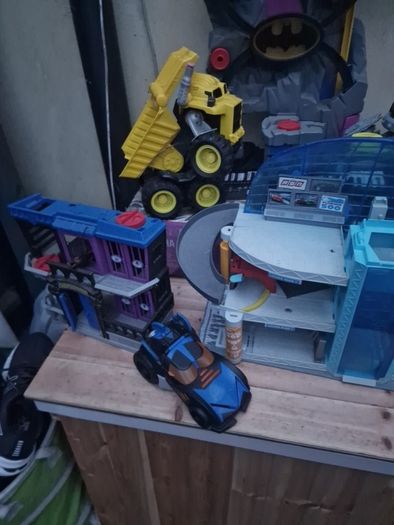 toys