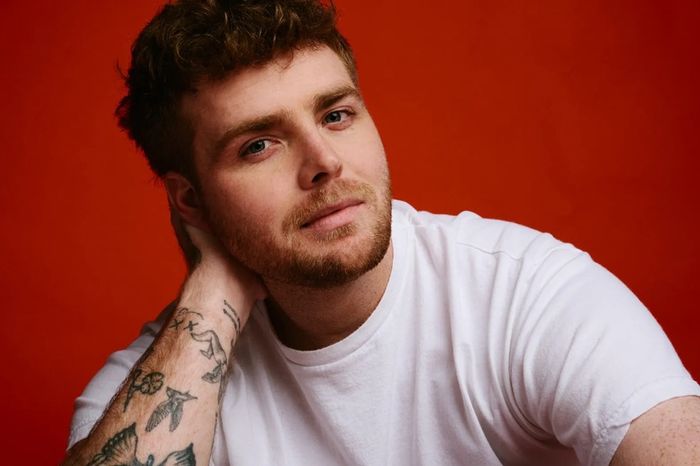 Alex Warren Tickets for Wednesday