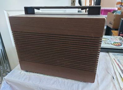 Vintage SWIFT Stereo Deluxe Record Player, Working Perfect and in excellent Condition. Very Rare in this condition