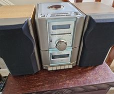 Black Diamond 3 in 1 Music System, Radio, CD, Tape, Radio plays fine, CD not working