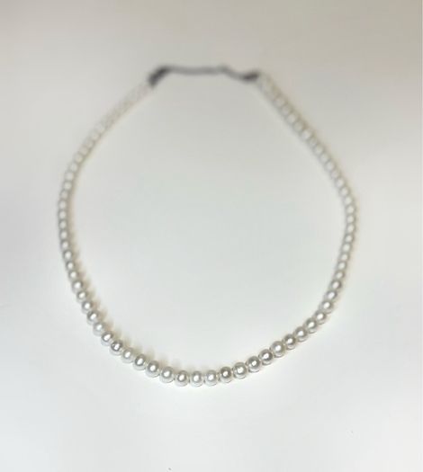 Pearl necklace with a silver clasp