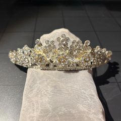 Gorgeous Alloy/Rhinestones Bridal Tiara/Headpiece