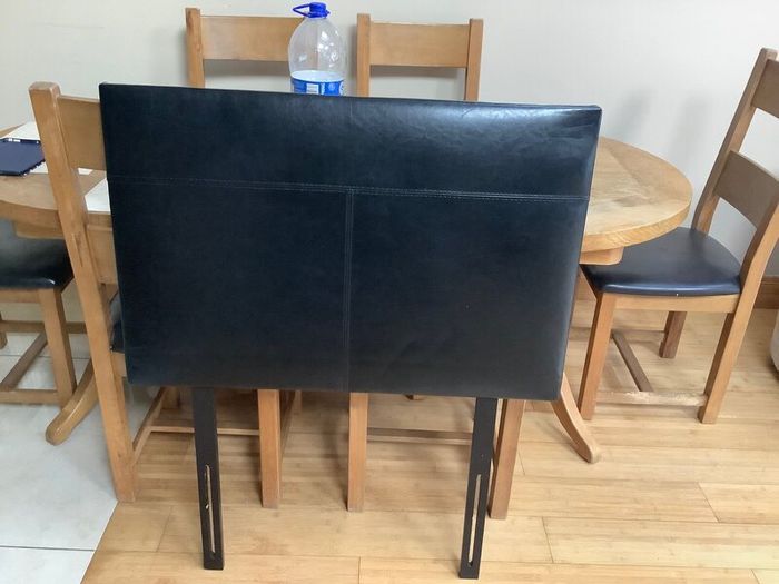 Single headboard