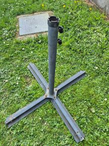 parasol stand