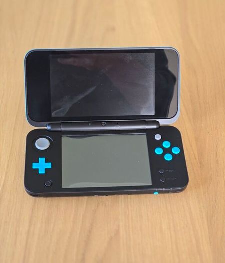 Nintendo New 2DS XL