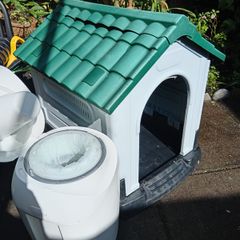 Dog house + poo bin