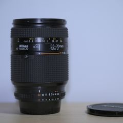 Nikon AF NIKKOR 35-70mm F/2.8 Zoom Lens with Caps