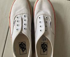 VANS "Off The Walls" size 6UK