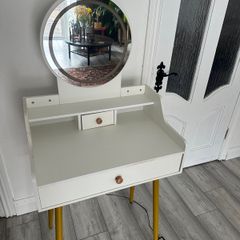 Dressing Table with Mirror